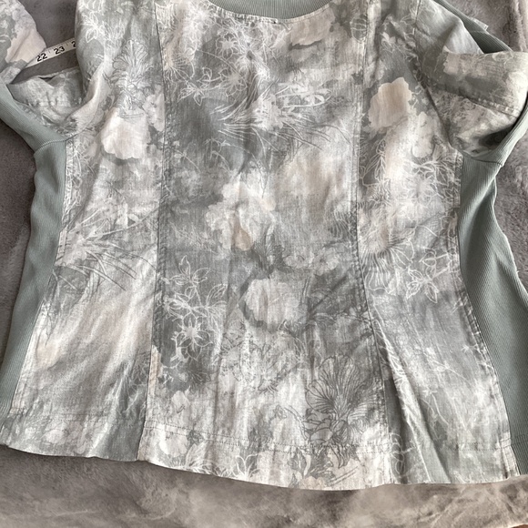 NWOT Yesterday linen zip-up pale grey/white/blush fitted jacket size 14 - Picture 11 of 11